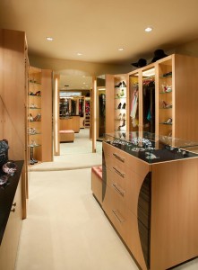 rodeodrivecloset