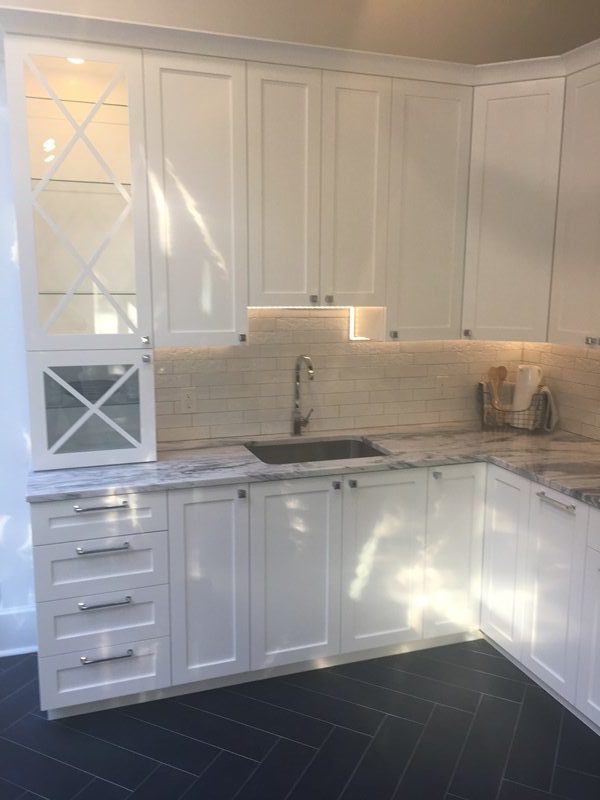 kitchen with herringbone & chevron tile patterns