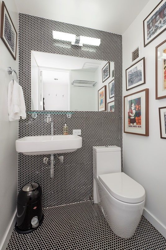 bathroom with mosaic tiles