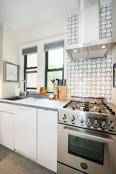 white scheme kitchen