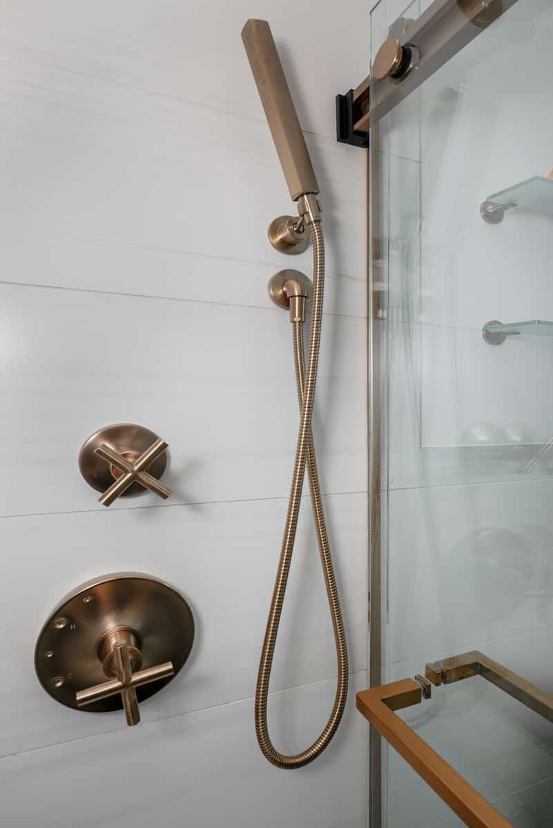 Bathroom Shower Heads and Faucet Fixtures