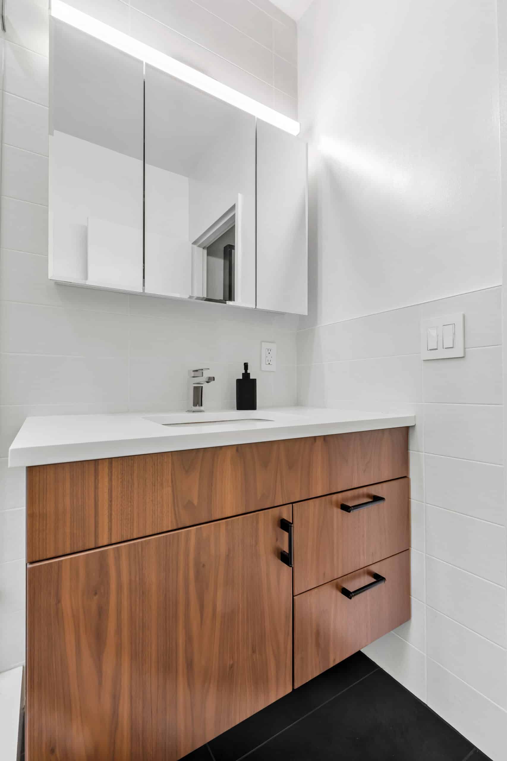 bathroom mirror cabinet