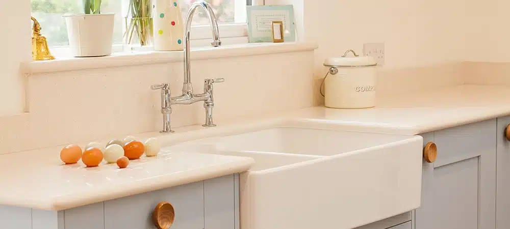 cons of traditional farmhouse sink