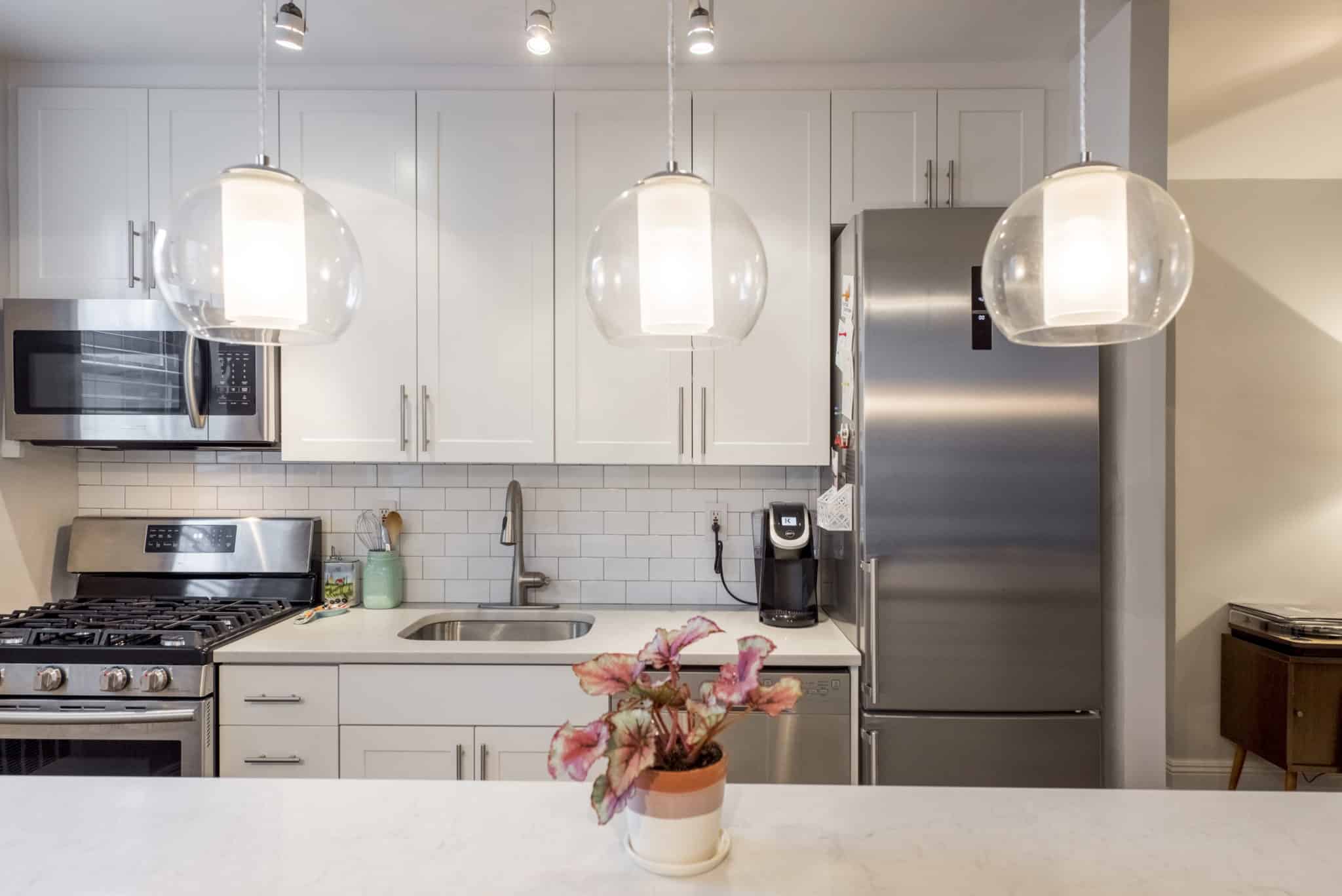 Understand The Best Methods To Perfectly Light Your Kitchen